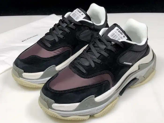 Rep TBK BLCG Triple S Black Burgundy 514008 W09S1 1058 0131