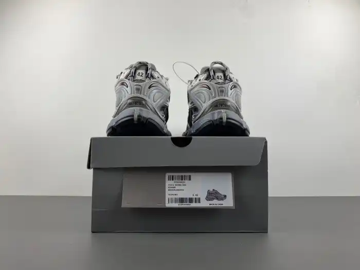 Reps TBK BLCG RUNNER SNEAKER 772774 W3RMU 2000 0131