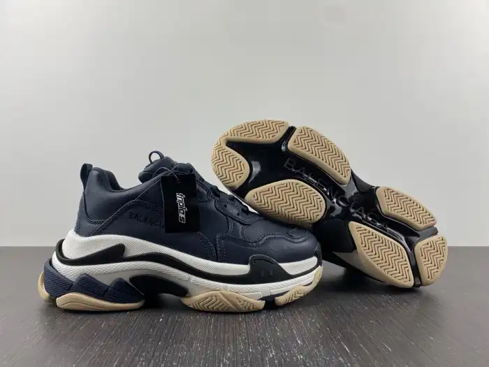 Rep TBK BLCG TRIPLE S SNEAKER 536737 W2FAD 4197 0131