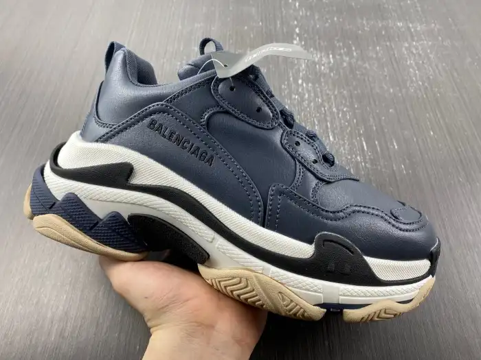 Rep TBK BLCG TRIPLE S SNEAKER 536737 W2FAD 4197 0131