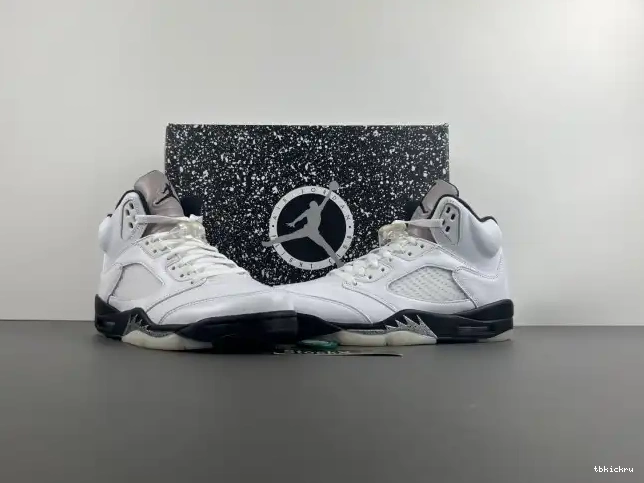 Reps TBK DD0587-110 RETRO 5 JORDAN AIR 'WHITE BLACK' 0226